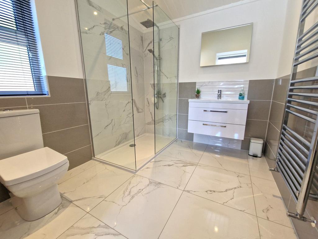 Ensuite Shower Room