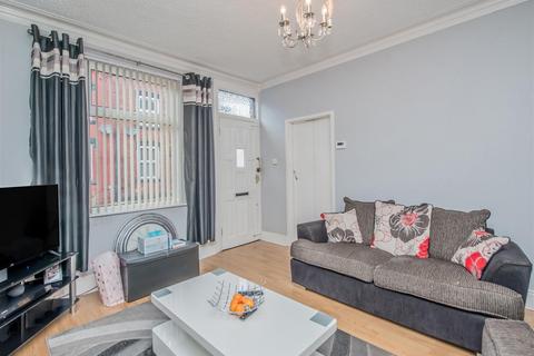 2 bedroom terraced house for sale, Whingate Avenue, Armley, Leeds