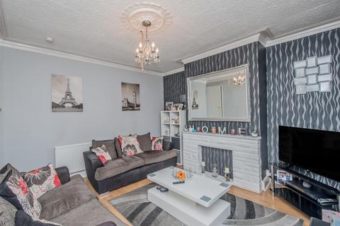 2 bedroom terraced house for sale, Whingate Avenue, Armley, Leeds