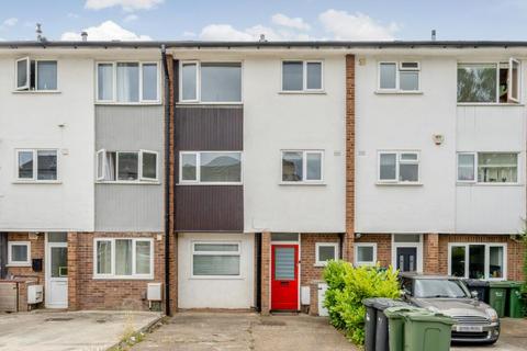 4 bedroom terraced house to rent, Guildford GU2