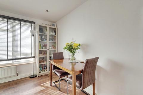 2 bedroom apartment for sale, Lewes Road, Southend-on-sea, SS2