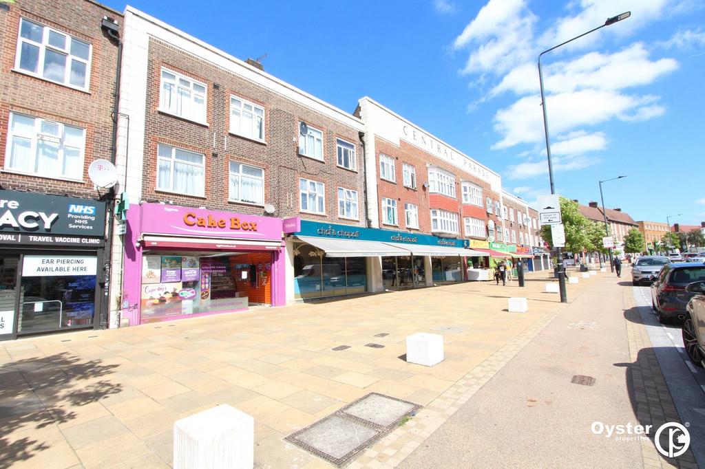 Kingsbury Road, London, NW9 2 bed flat to rent £1,700 pcm (£392 pw)