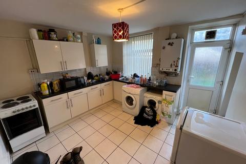 3 bedroom terraced house for sale, Penrhiwceiber Road Penrhiwceiber - Mountain Ash