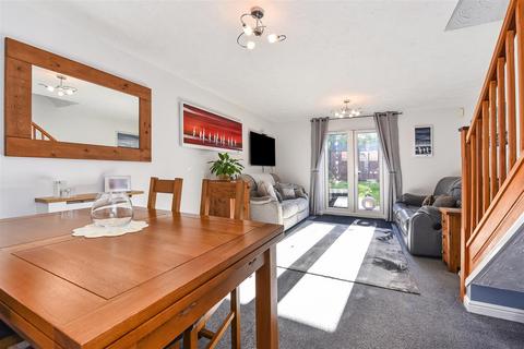 2 bedroom terraced house for sale, Micheldever Gardens, Whitchurch