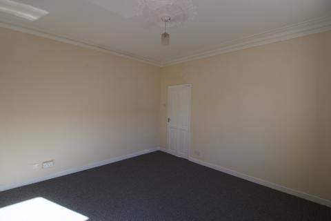 2 bedroom apartment to rent, Claremont South Avenue, Gateshead NE8