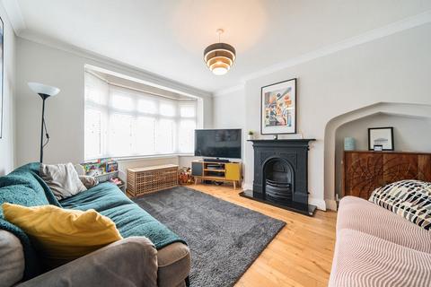 102 Cardinal Road, Ruislip, HA4 9QE