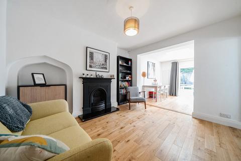 102 Cardinal Road, Ruislip, HA4 9QE