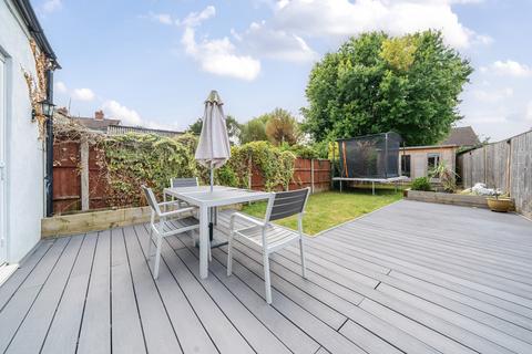 102 Cardinal Road, Ruislip, HA4 9QE