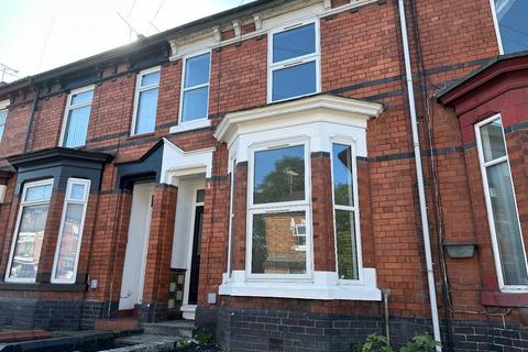 3 bedroom terraced house to rent, Alton Street, Crewe CW2