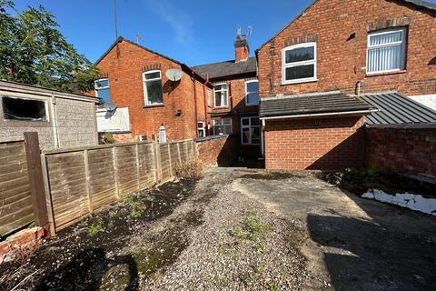 3 bedroom terraced house to rent, Alton Street, Crewe CW2