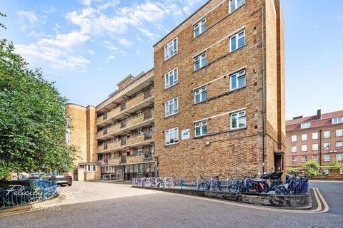 2 bedroom flat for sale, Solander Gardens, London, E1