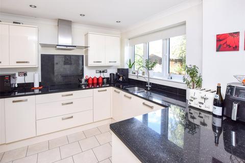 4 bedroom detached house for sale, Juniper Road, Hampshire GU14