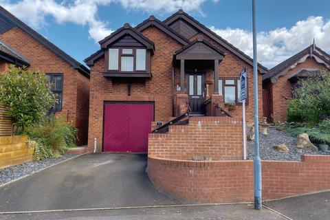 2 bedroom detached house for sale, Spinners End Drive, Cradley Heath B64