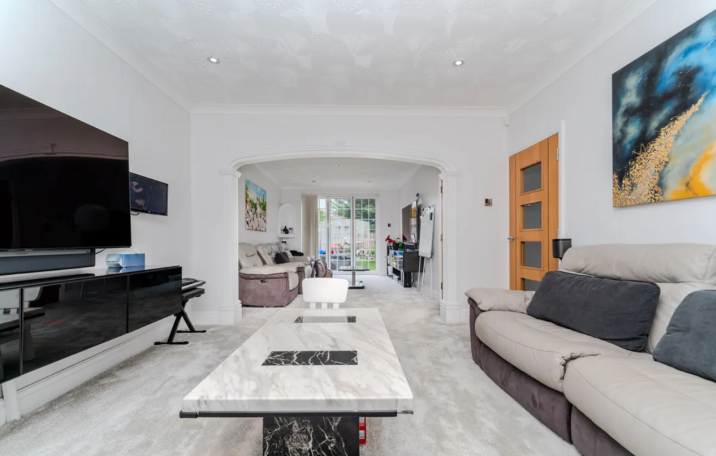 Harewood Road, Isleworth, TW7 4 bed semidetached house for sale £915,000