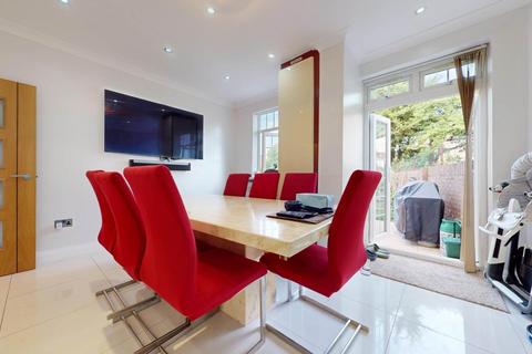 42 Harewood Road, Isleworth, TW7 5HL