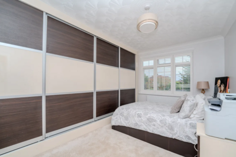 42 Harewood Road, Isleworth, TW7 5HL