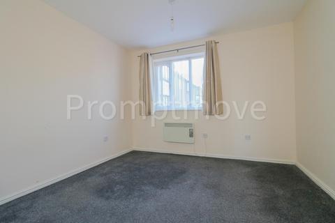 2 bedroom flat to rent, Petunia Court Luton LU3 1XT