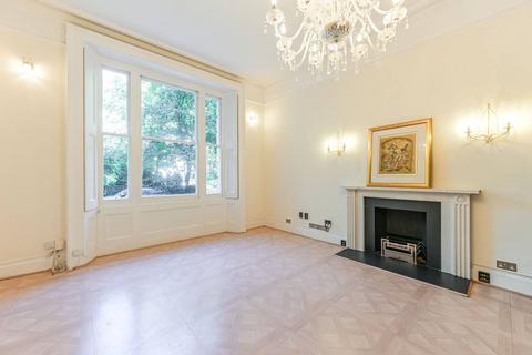 2 bedroom flat for sale, Cornwall Gardens, South Kensington, SW7