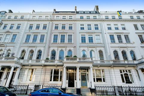 2 bedroom flat for sale, Cornwall Gardens, South Kensington, SW7