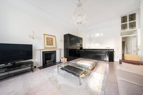 2 bedroom flat for sale, Cornwall Gardens, South Kensington, SW7