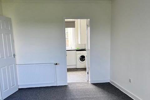 2 bedroom flat to rent, Shore Street, Gourock PA19