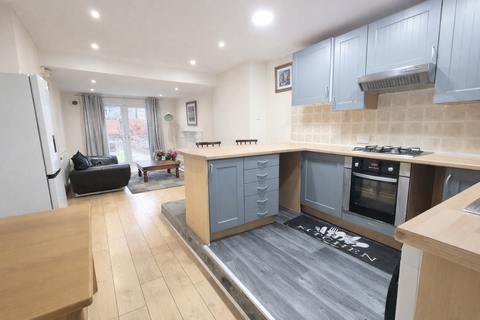 2 bedroom flat to rent, Hendon Way, Hendon, NW2