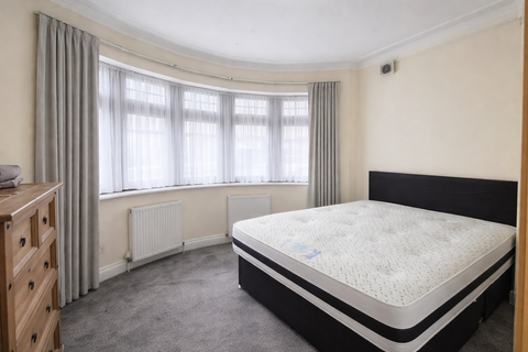 2 bedroom flat to rent, Hendon Way, Hendon, NW2