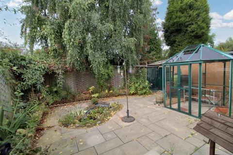 2 bedroom detached bungalow for sale, Catriona Crescent, Arnold, Nottingham