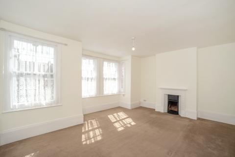 2 bedroom flat to rent, Homecroft Road, London SE26