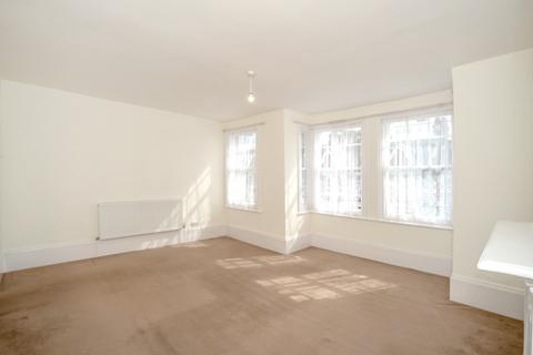 2 bedroom flat to rent, Homecroft Road, London SE26