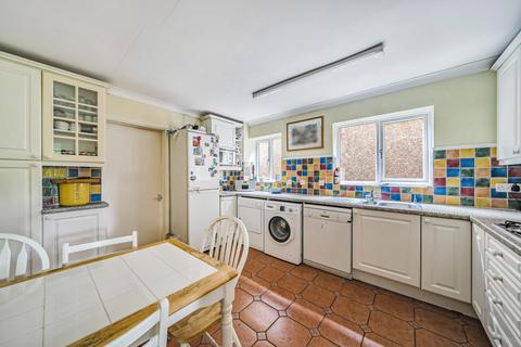 84a Connaught Road, Brookwood, Woking, GU24 0HF