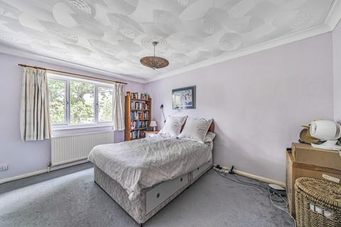 84a Connaught Road, Brookwood, Woking, GU24 0HF