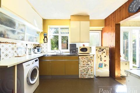 24 Claremont Close, South Croydon, CR2 9EQ
