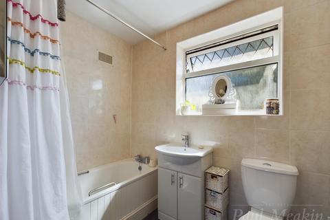 24 Claremont Close, South Croydon, CR2 9EQ