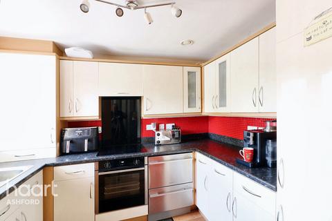 5 bedroom terraced house for sale, Adams Drive, Ashford