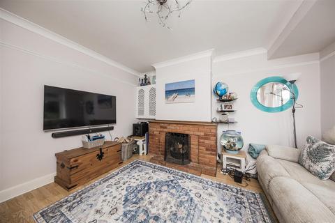 4 bedroom semi-detached house for sale, Wrotham Road, Borough Green TN15