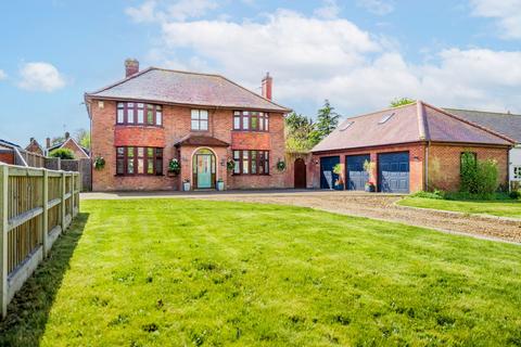 6 bedroom detached house for sale, Dereham Road, Easton