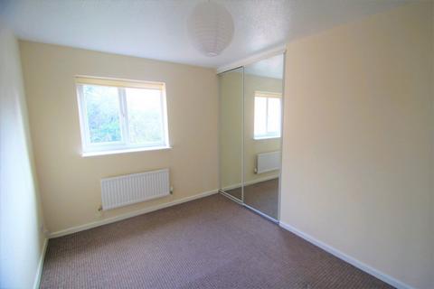 2 bedroom house to rent, Glastonbury Close, Hereford