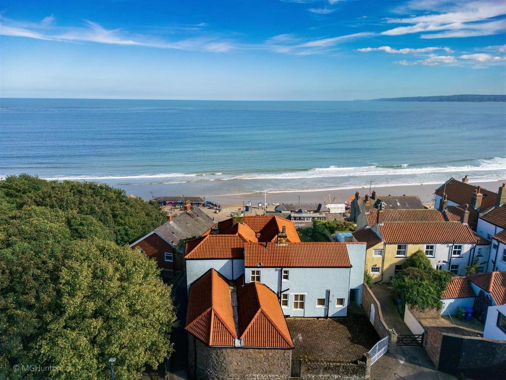 Cliff Top, Filey 6 bed detached house for sale £675,000