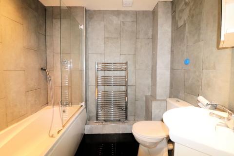 2 bedroom flat for sale, Triton Lodge, Chichester Wharf, Erith, DA8