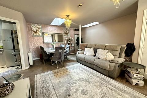 2 bedroom coach house for sale, The Avenue, Wednesbury WS10