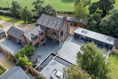 4 bedroom barn conversion for sale, Holmes Chapel Road, Allostock