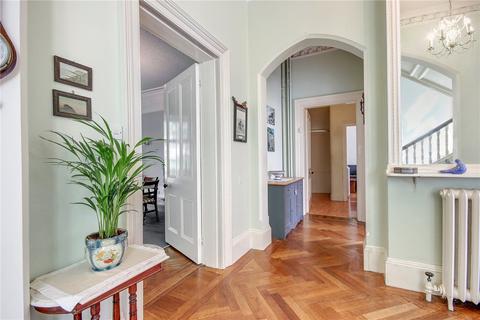 40 Broadwater Down, Tunbridge Wells, TN2 5NX