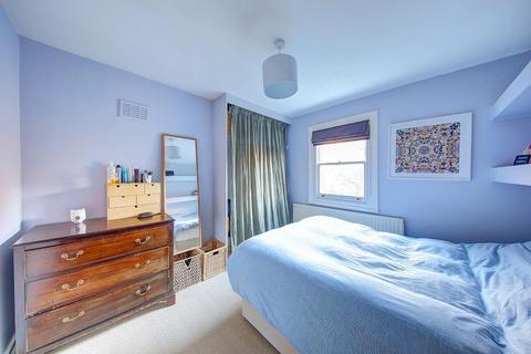 2 bedroom flat for sale, Cautley Avenue, London