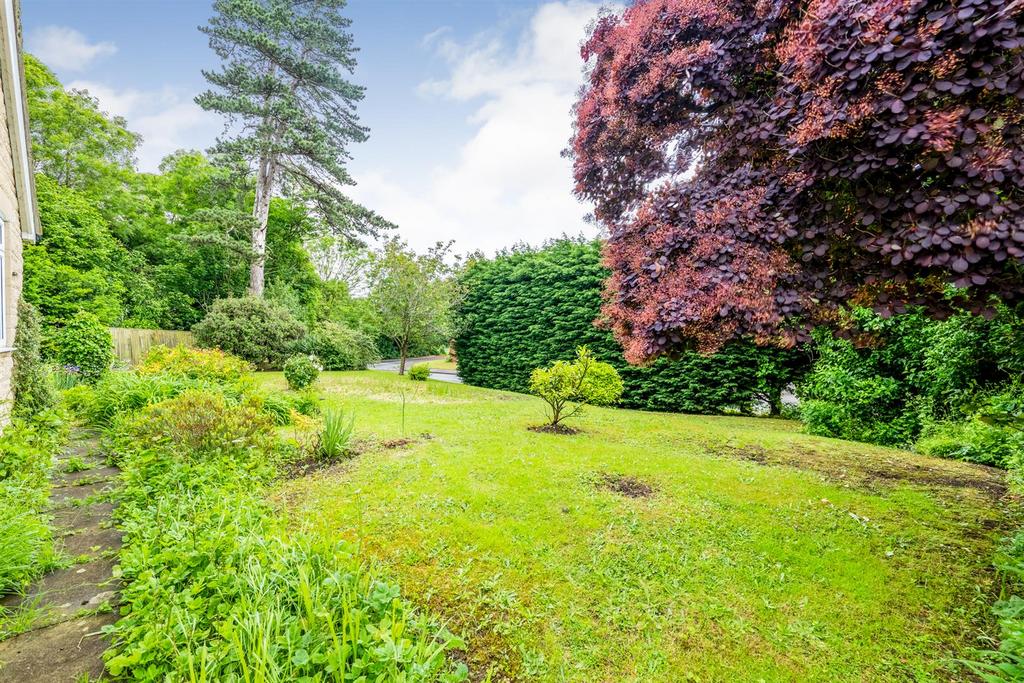 Road, Sedgeberrow, Evesham 3 bed detached bungalow for sale