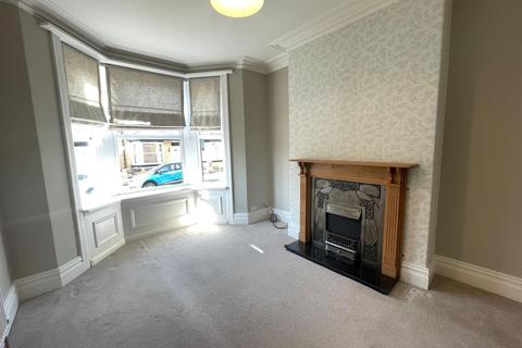 2 bedroom terraced house to rent, Ramsey Street, Scarborough