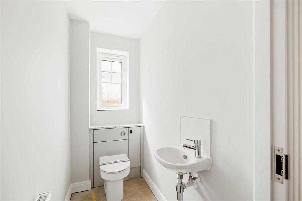 Cloakroom / WC