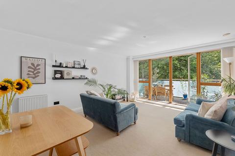 1 bedroom flat for sale, Sanderstead Road, South Croydon CR2