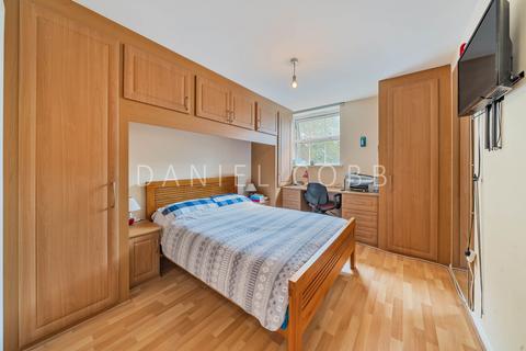 1 bedroom flat for sale, Westminster Bridge House, Lambeth Road, SE1