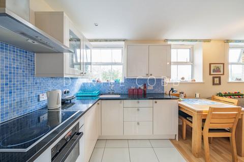 1 bedroom flat for sale, Westminster Bridge House, Lambeth Road, SE1